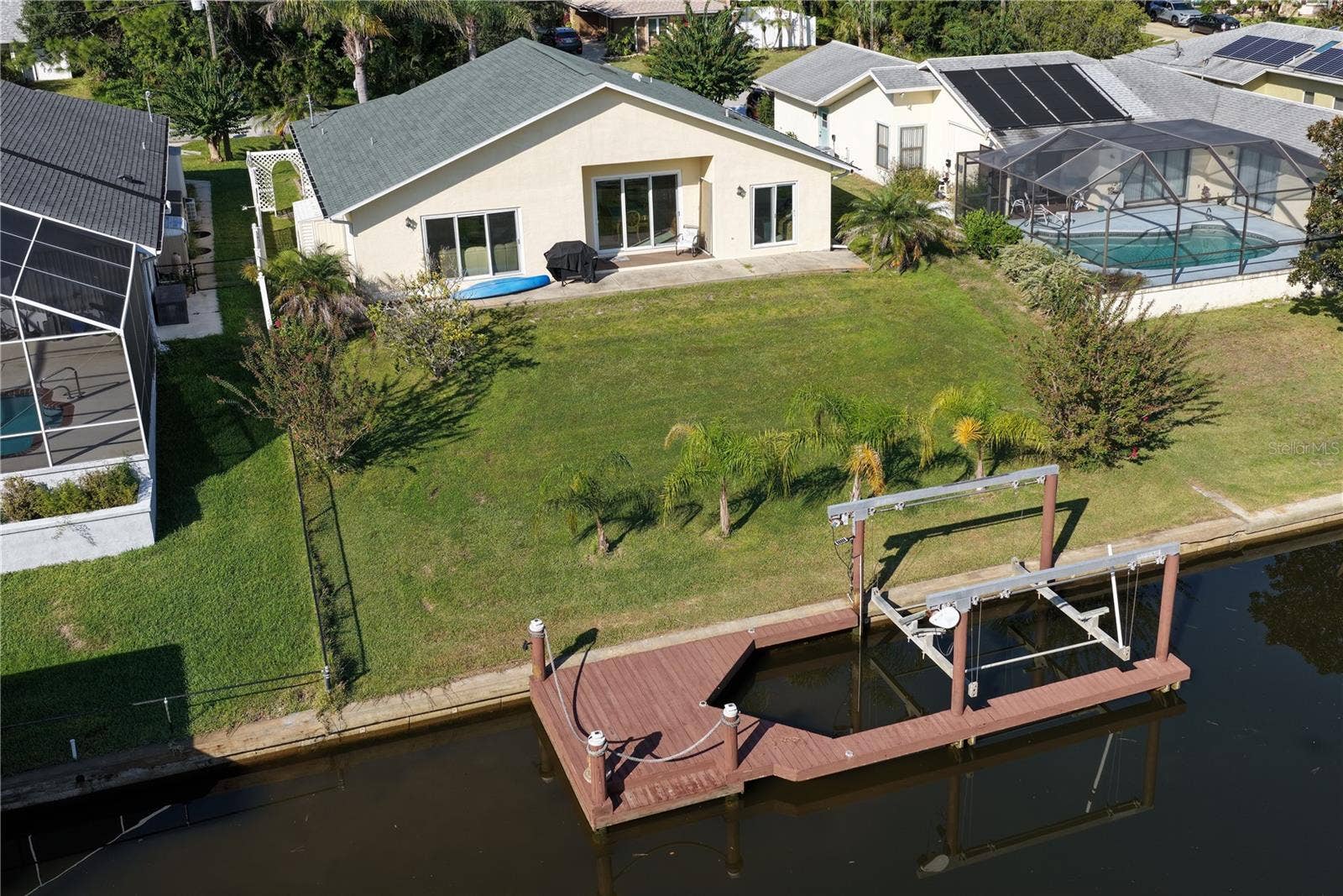 8 COLLEEN COURT, Palm Coast, FL 32137