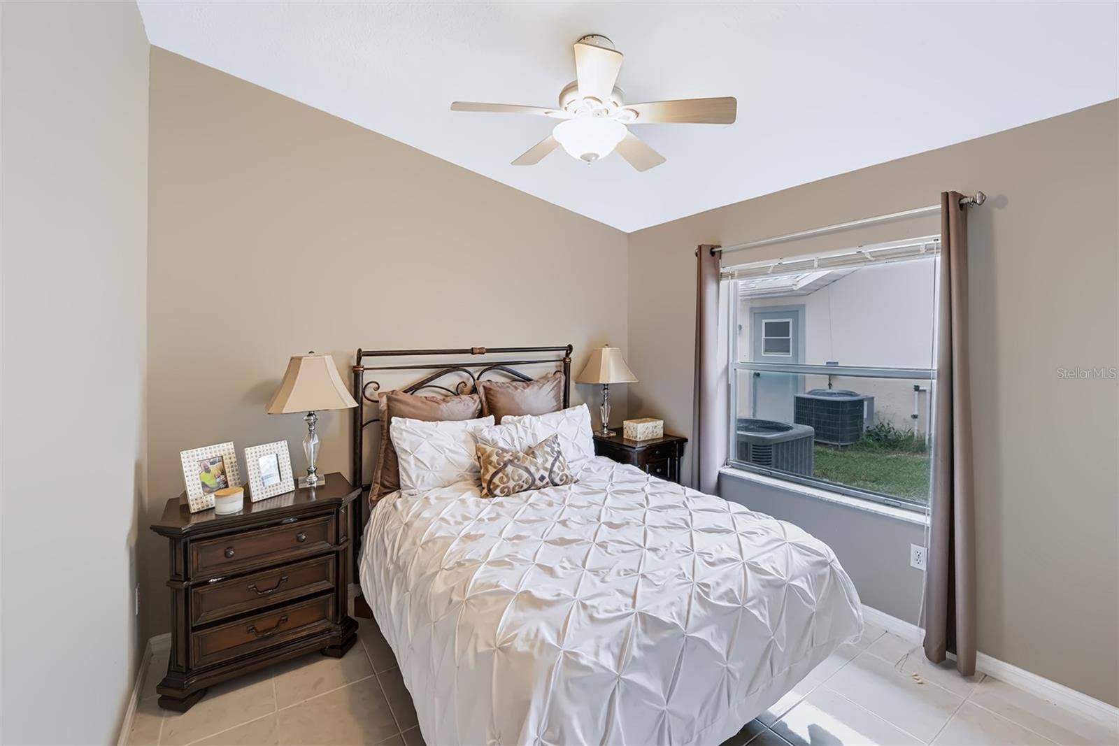 8 COLLEEN COURT, Palm Coast, FL 32137