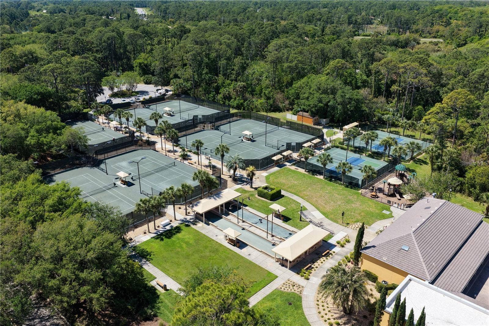 4 SCARLET OAK CIRCLE, Palm Coast, FL 32137