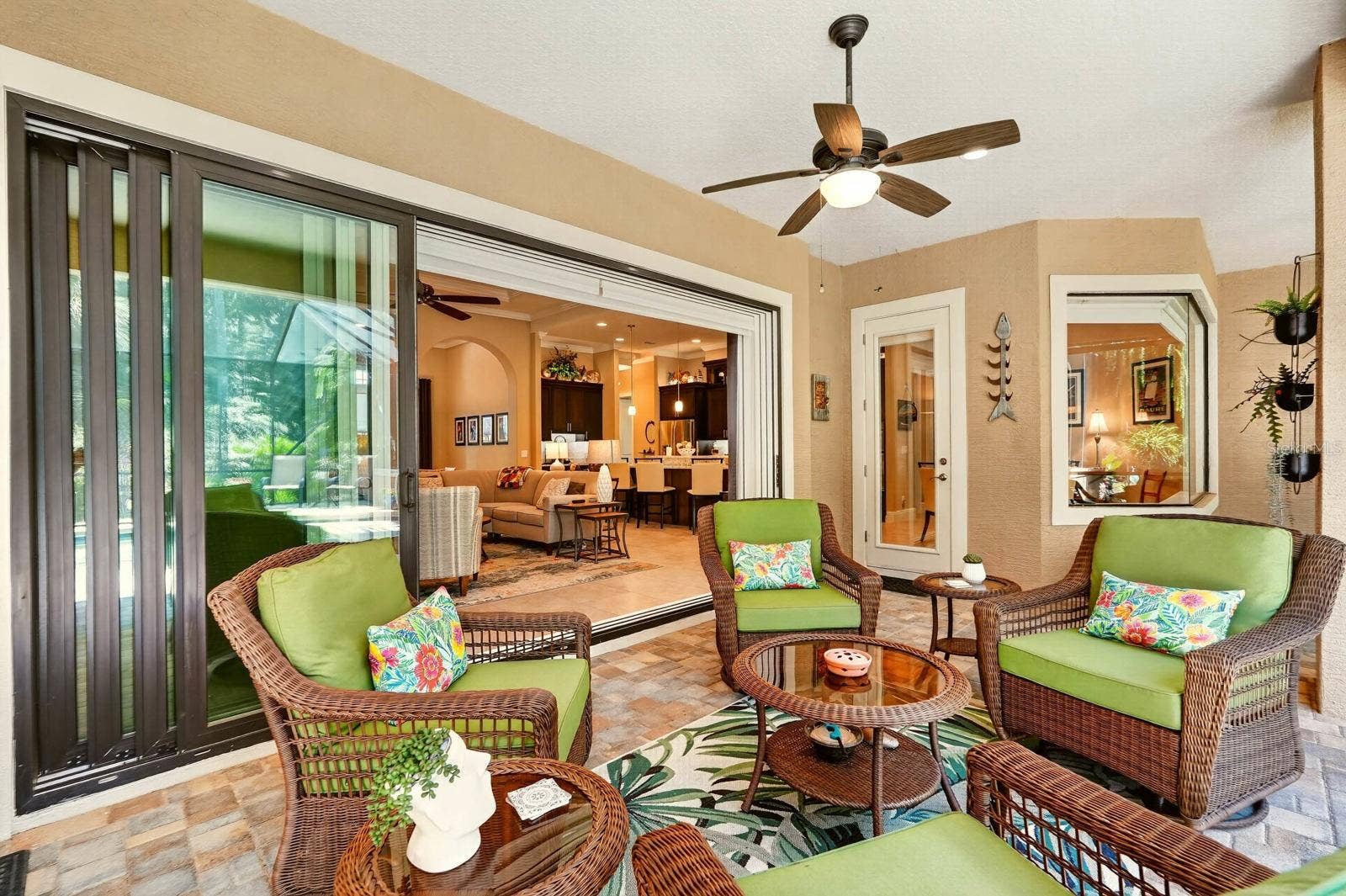 Large Screened Lanai