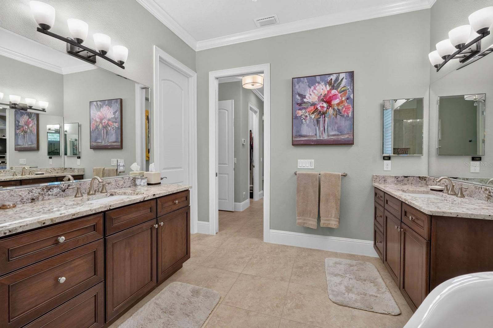 Primary En-Suite