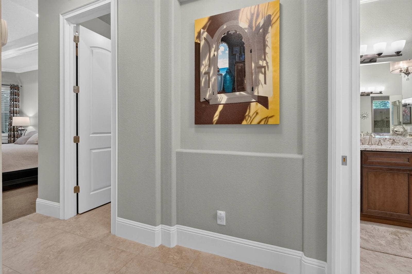 Primary Suite Foyer