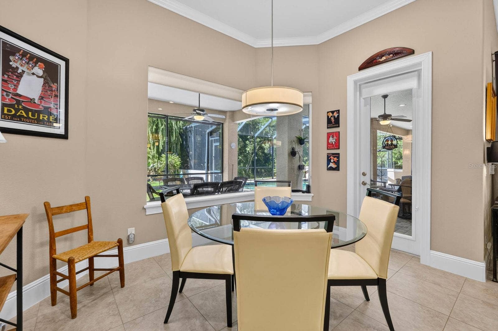 Breakfast Room