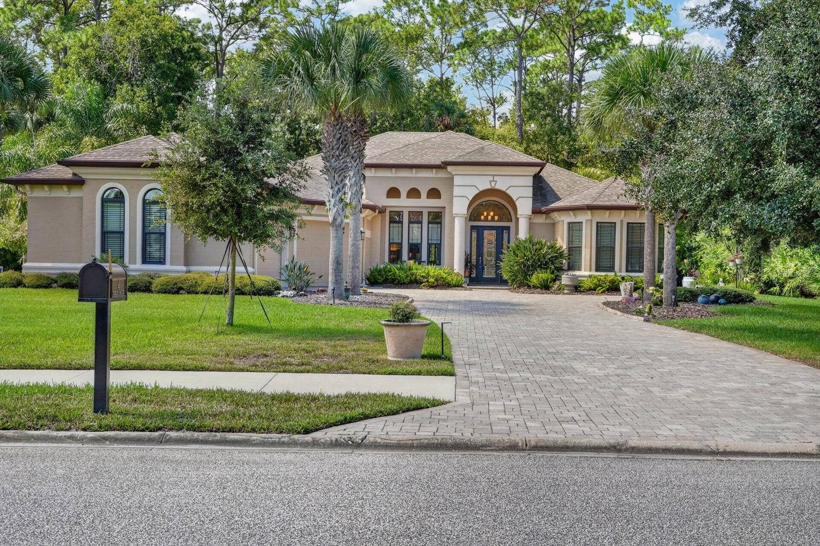 4 SCARLET OAK CIRCLE, Palm Coast, FL 32137