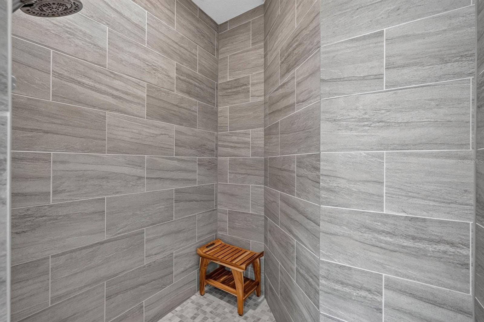 36 NEW WATER OAK DRIVE, Palm Coast, FL 32137 large walk-in shower
