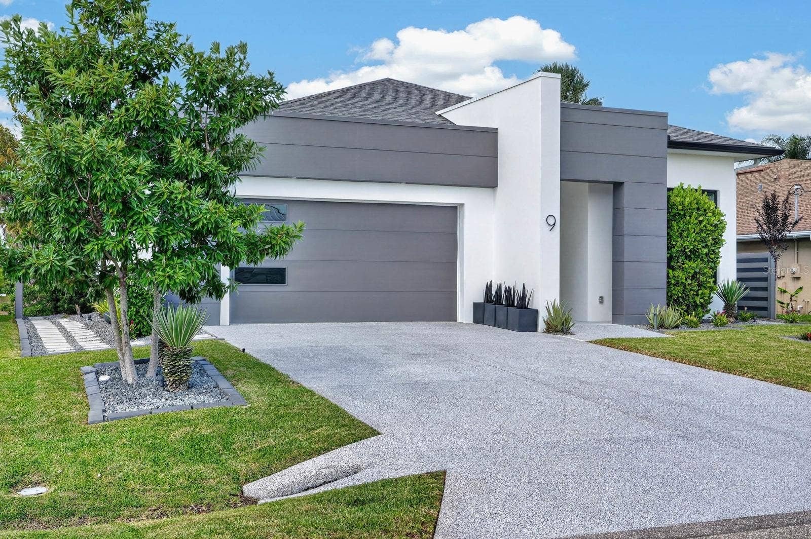 9 CROSSGATE COURT E, Palm Coast, FL 32137 9 CROSSGATE COURT E, Palm Coast, FL 32137