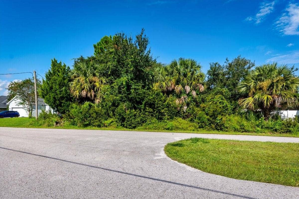 7 BIG BEAR LANE, Palm Coast, FL 32137