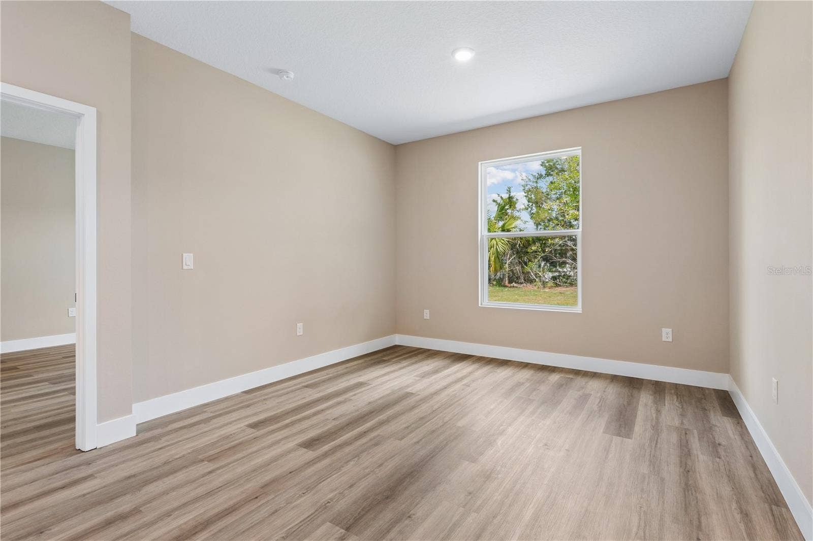 1 ZANZIBAR BALSAN COURT, Palm Coast, FL 32164 Finishes and colors may vary.