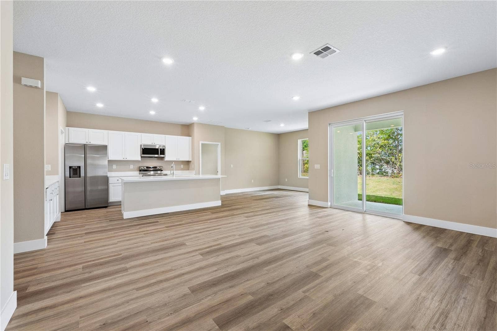 1 ZANZIBAR BALSAN COURT, Palm Coast, FL 32164 Finishes and colors may vary.