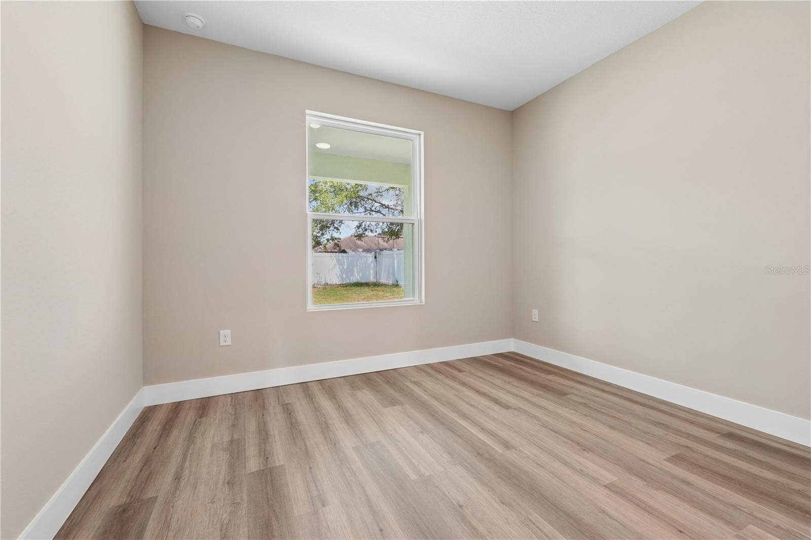 1 ZANZIBAR BALSAN COURT, Palm Coast, FL 32164 Finishes and colors may vary.
