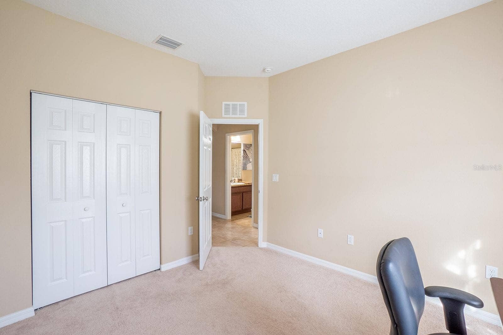 33 RANSHIRE LANE, Palm Coast, FL 32164