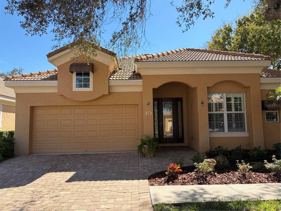 Property photo for 10 LAKESIDE WAY N, Palm Coast, FL