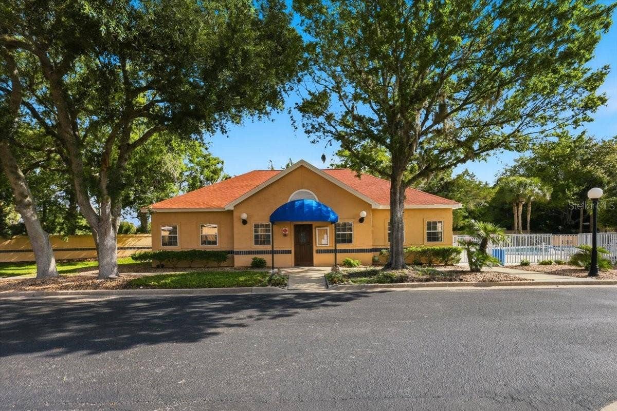 2 MARINA POINT PLACE, Palm Coast, FL 32137