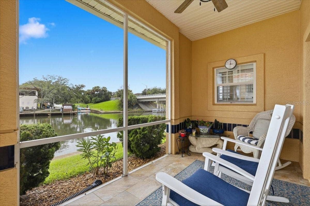 2 MARINA POINT PLACE, Palm Coast, FL 32137