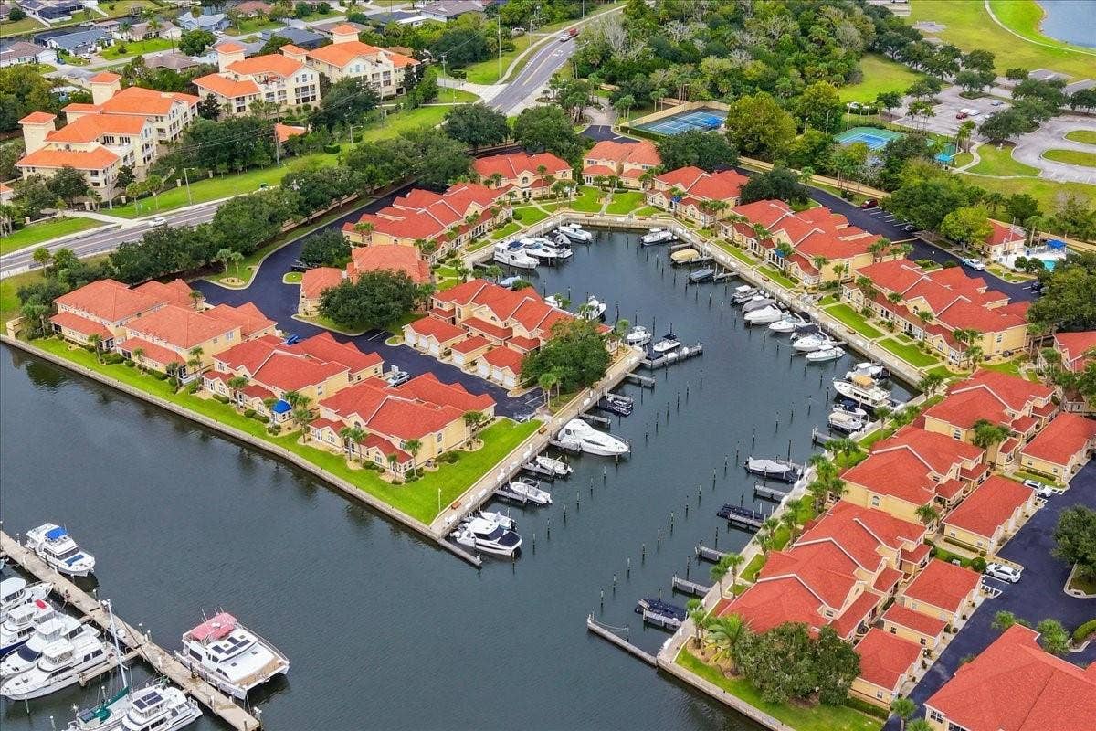 2 MARINA POINT PLACE, Palm Coast, FL 32137