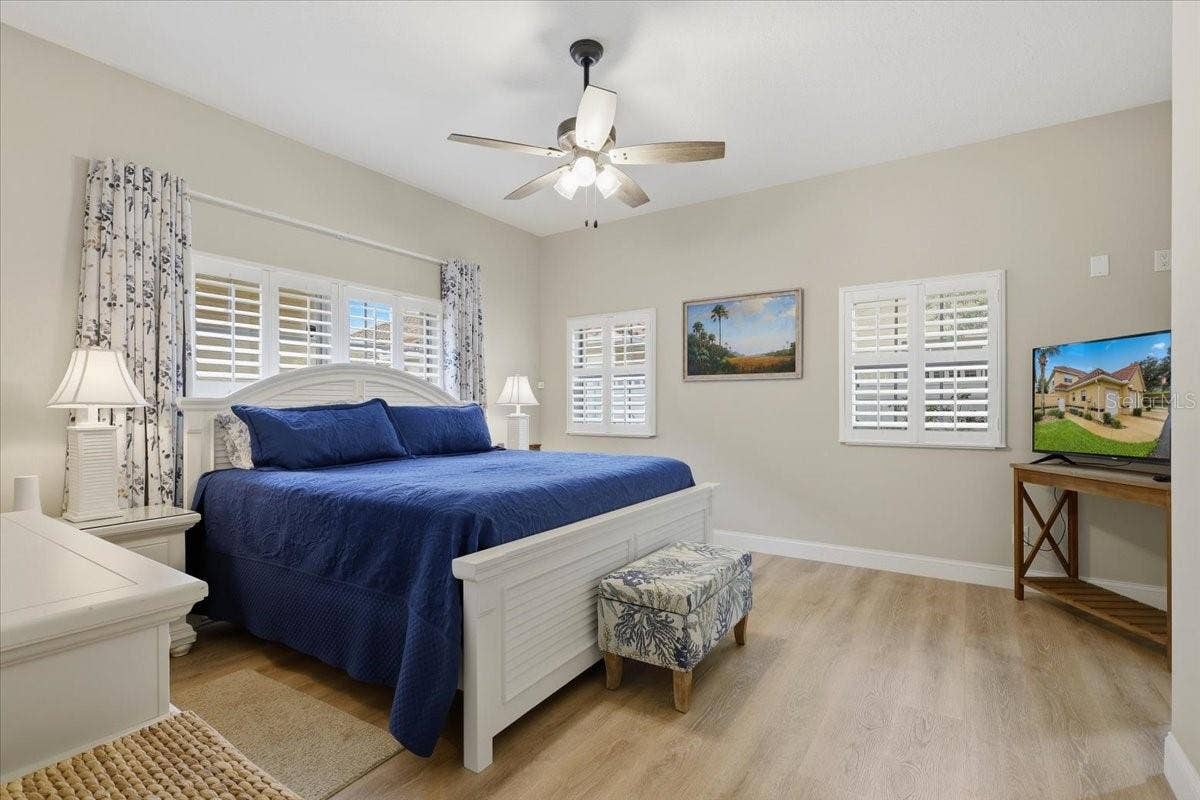 2 MARINA POINT PLACE, Palm Coast, FL 32137
