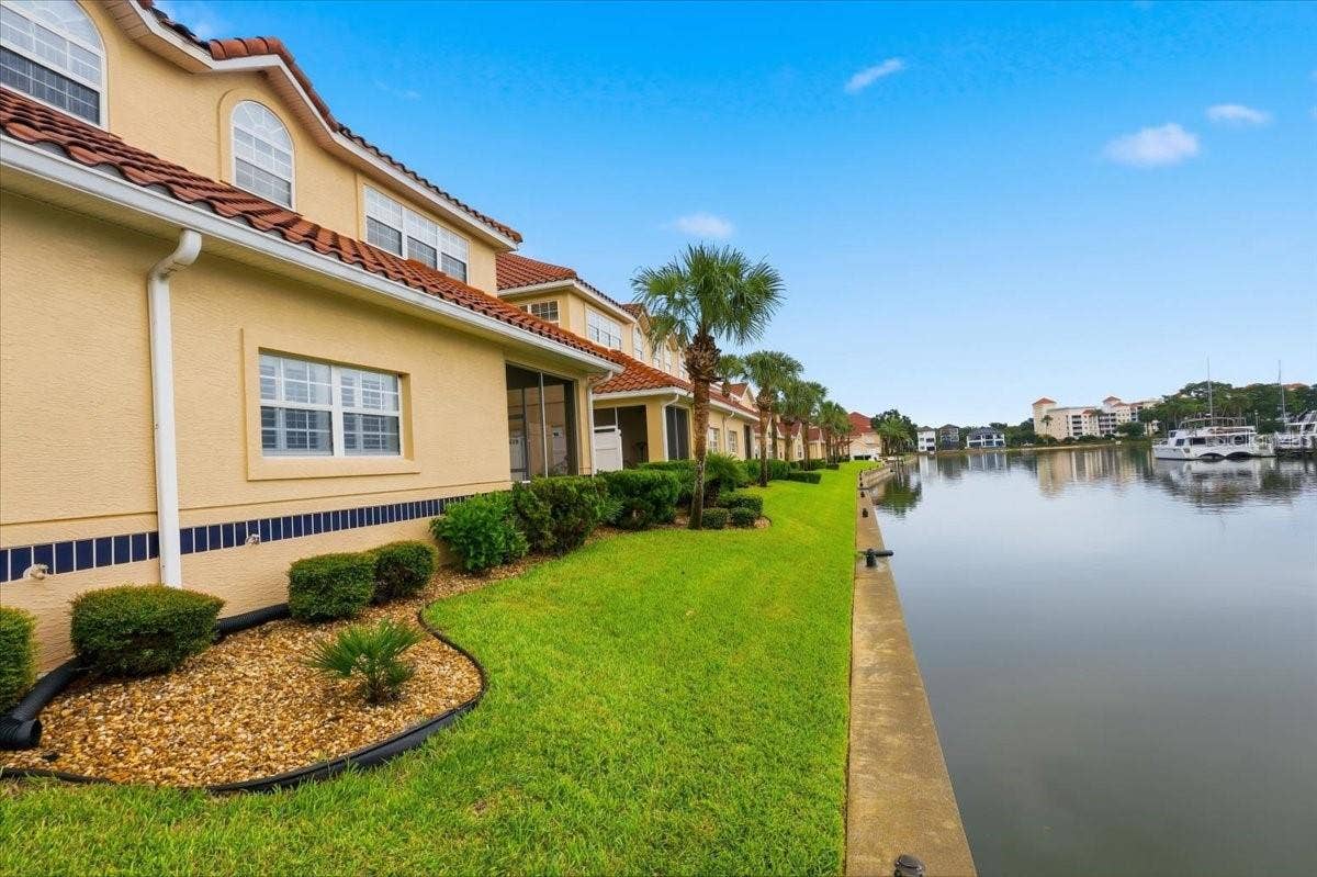 2 MARINA POINT PLACE, Palm Coast, FL 32137