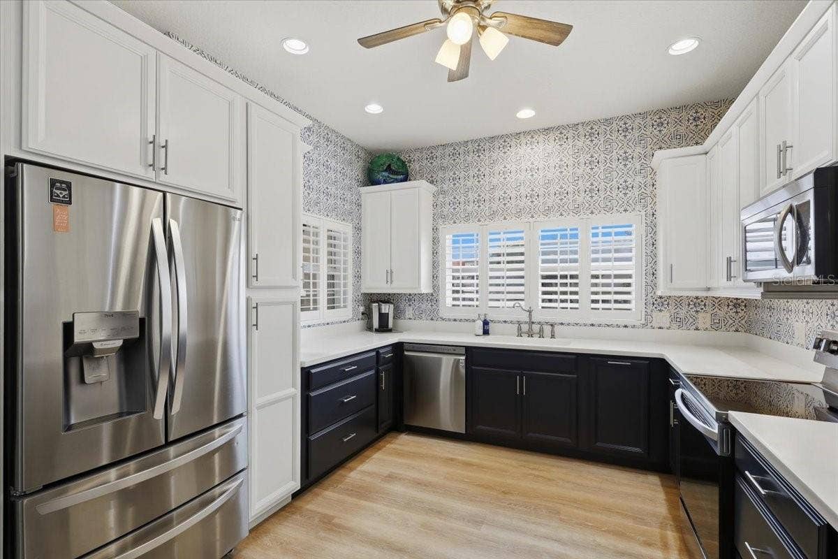 2 MARINA POINT PLACE, Palm Coast, FL 32137
