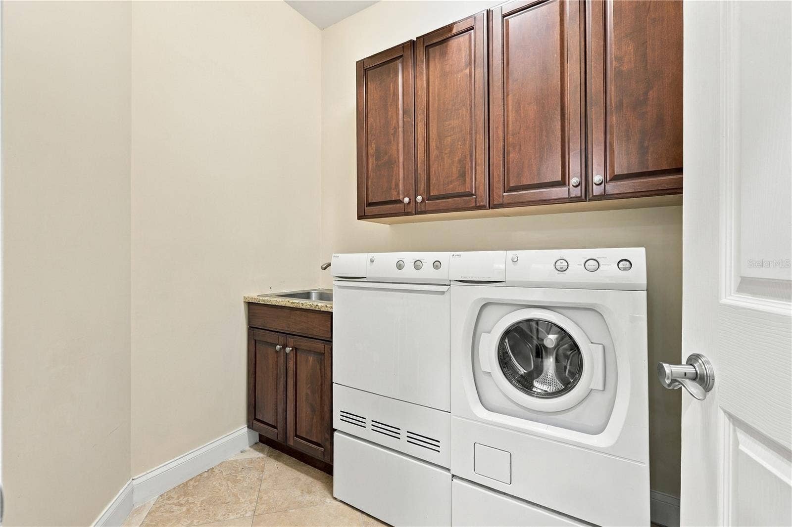 200 OCEAN CREST DRIVE, #542, Palm Coast, FL 32137 200 OCEAN CREST DRIVE, #542, Palm Coast, FL 32137