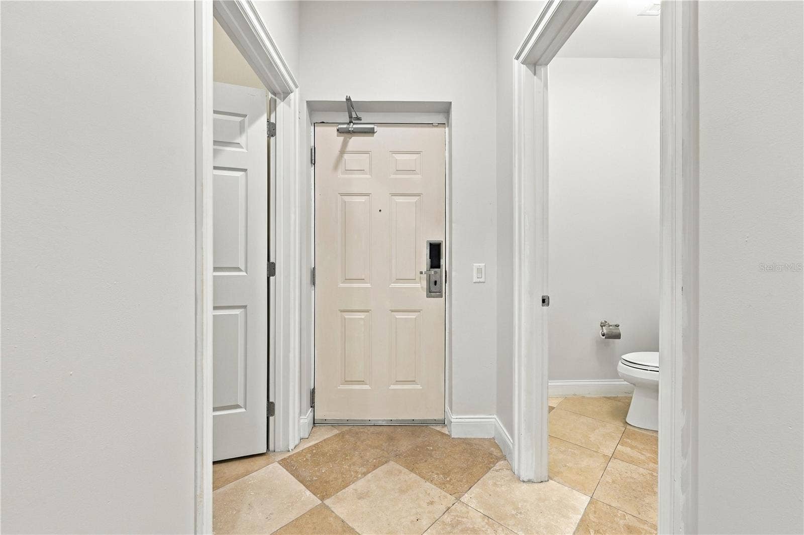 200 OCEAN CREST DRIVE, #542, Palm Coast, FL 32137 200 OCEAN CREST DRIVE, #542, Palm Coast, FL 32137