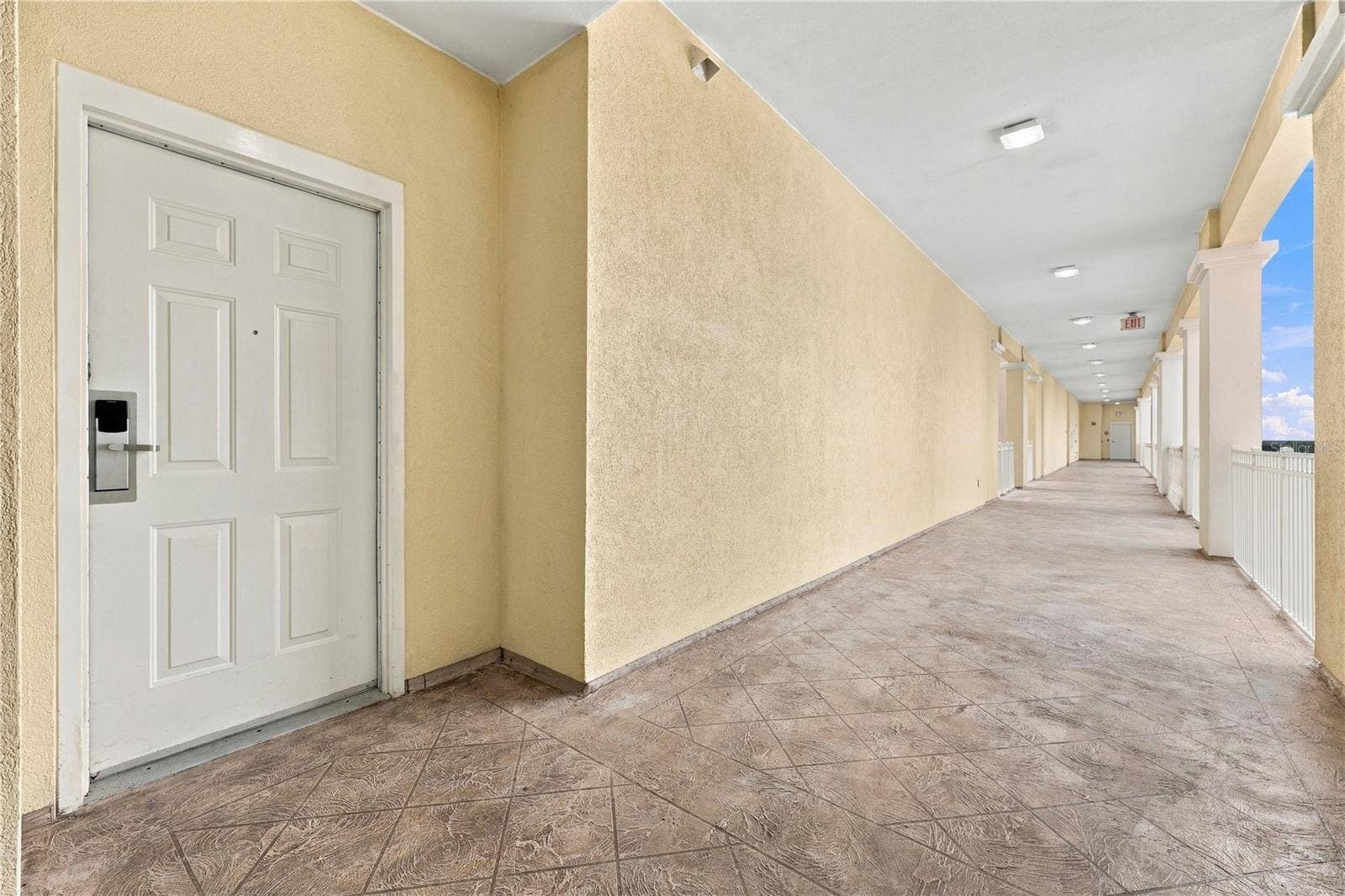 200 OCEAN CREST DRIVE, #542, Palm Coast, FL 32137 200 OCEAN CREST DRIVE, #542, Palm Coast, FL 32137