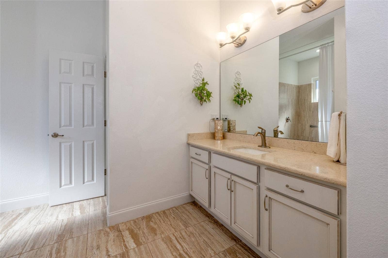 3245 BAILEY ANN DRIVE, Ormond Beach, FL 32174 3245 BAILEY ANN DRIVE, Ormond Beach, FL 32174