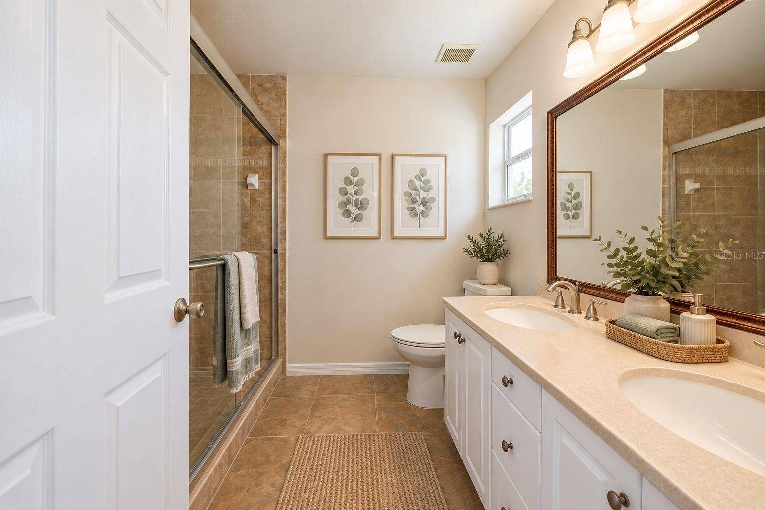 141 BREN MAR LANE, Palm Coast, FL 32137 Primary bath staged