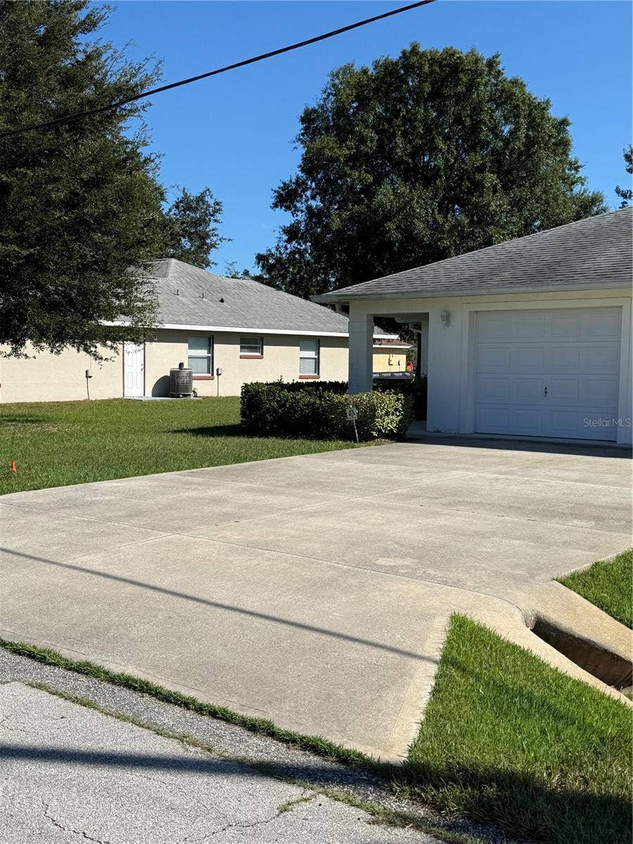 32 RAELAND LANE, Palm Coast, FL 32164 32 RAELAND LANE, Palm Coast, FL 32164