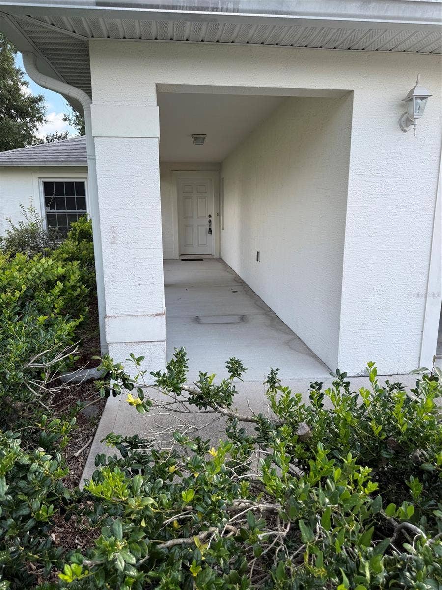 32 RAELAND LANE, Palm Coast, FL 32164 32 RAELAND LANE, Palm Coast, FL 32164