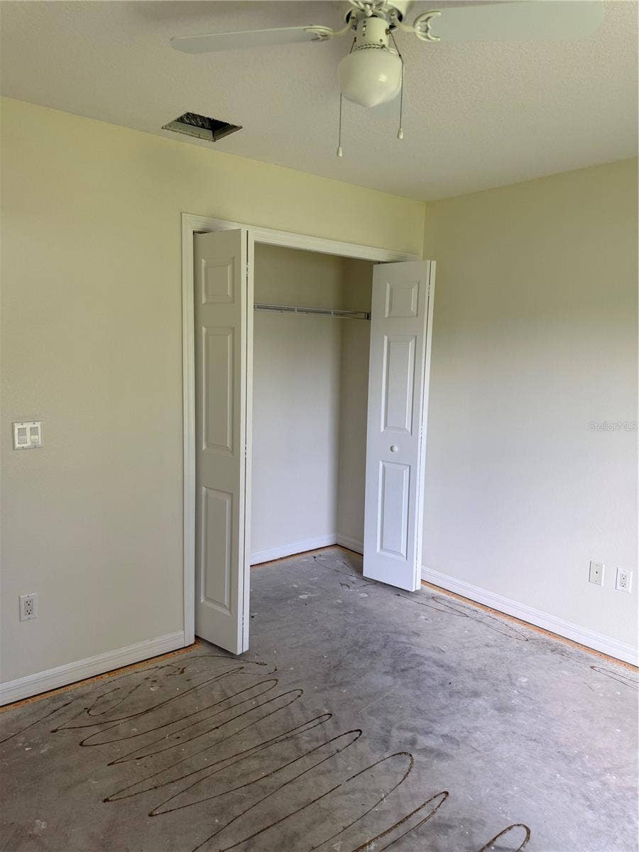 32 RAELAND LANE, Palm Coast, FL 32164 32 RAELAND LANE, Palm Coast, FL 32164
