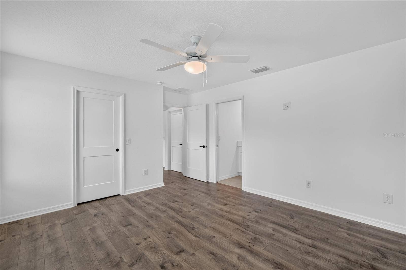 7262 MIDDLETON DRIVE, Middleton, FL 34762