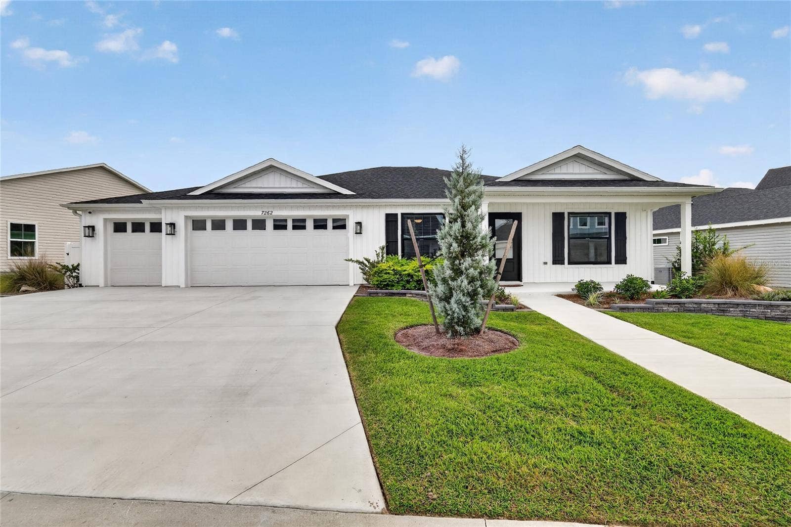 7262 MIDDLETON DRIVE, Middleton, FL 34762