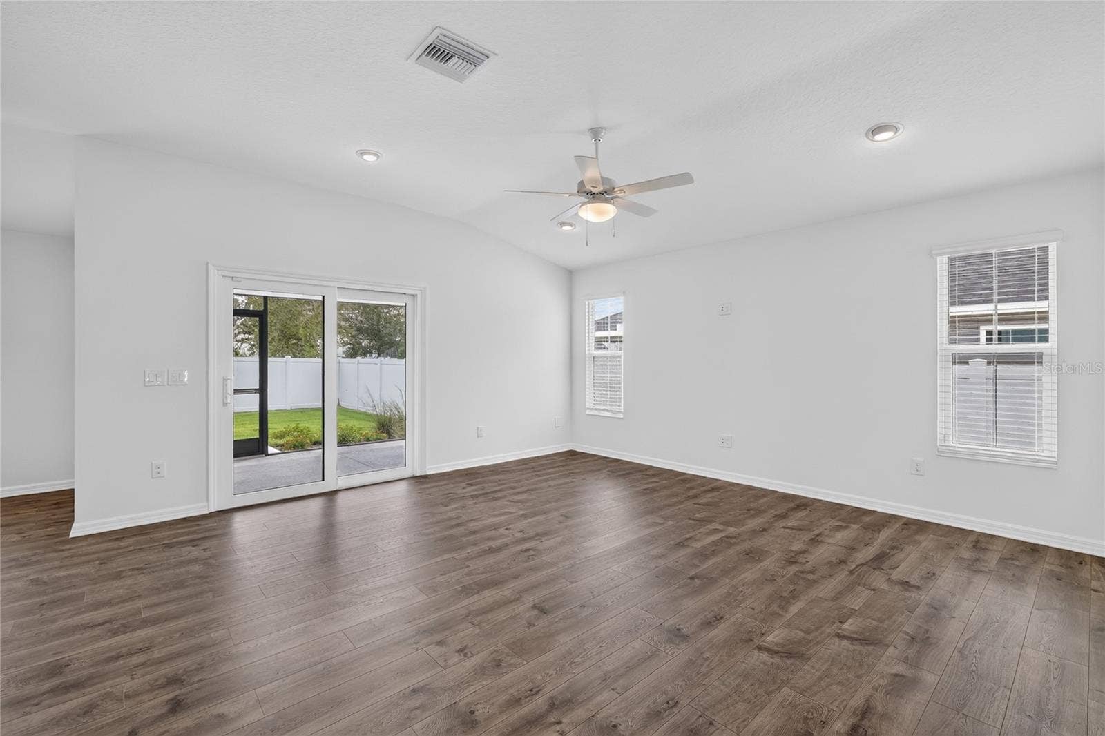 7262 MIDDLETON DRIVE, Middleton, FL 34762