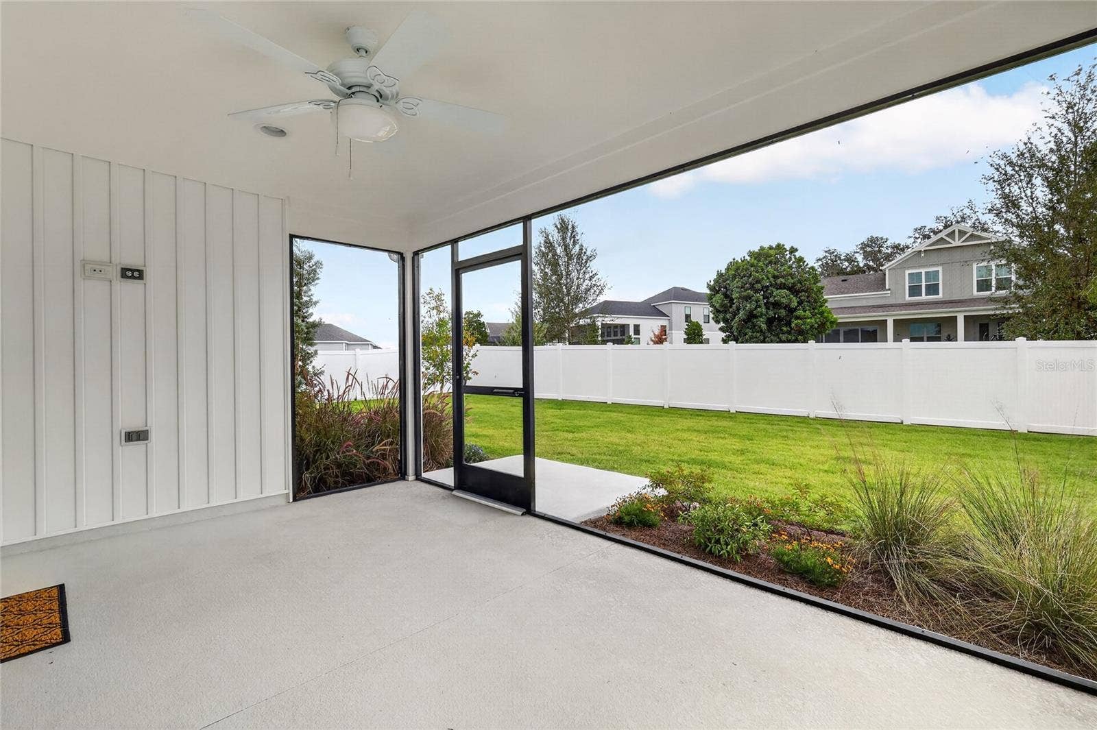 7262 MIDDLETON DRIVE, Middleton, FL 34762