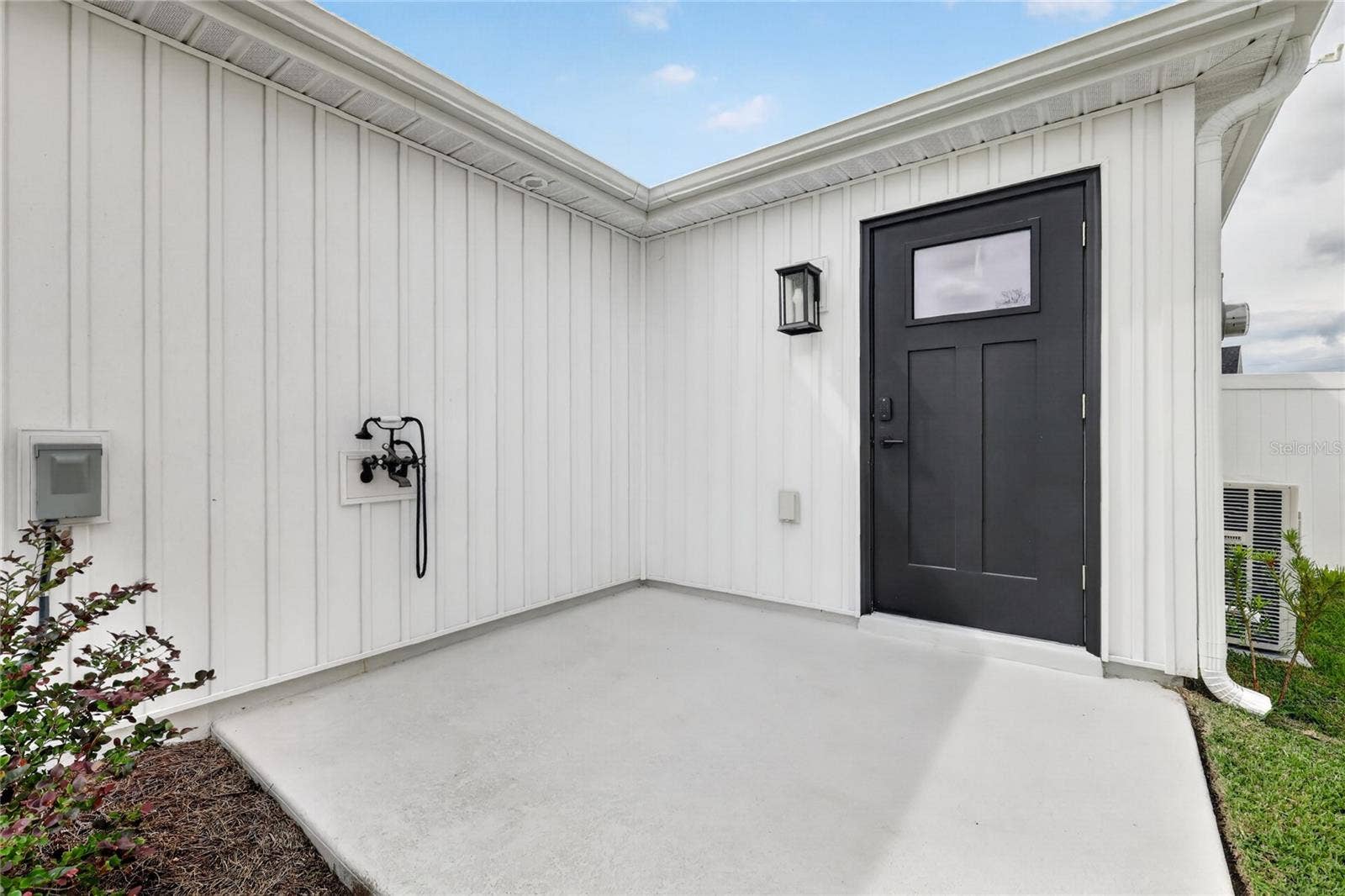 7262 MIDDLETON DRIVE, Middleton, FL 34762