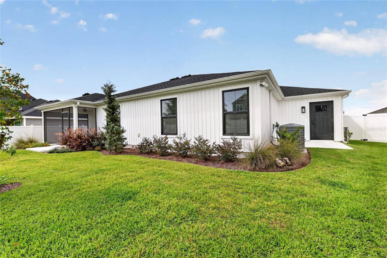 7262 MIDDLETON DRIVE, Middleton, FL 34762
