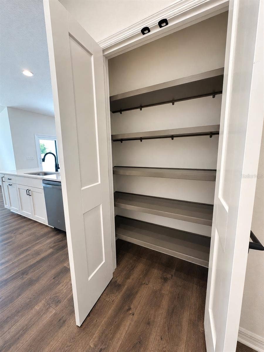 Kitchen pantry