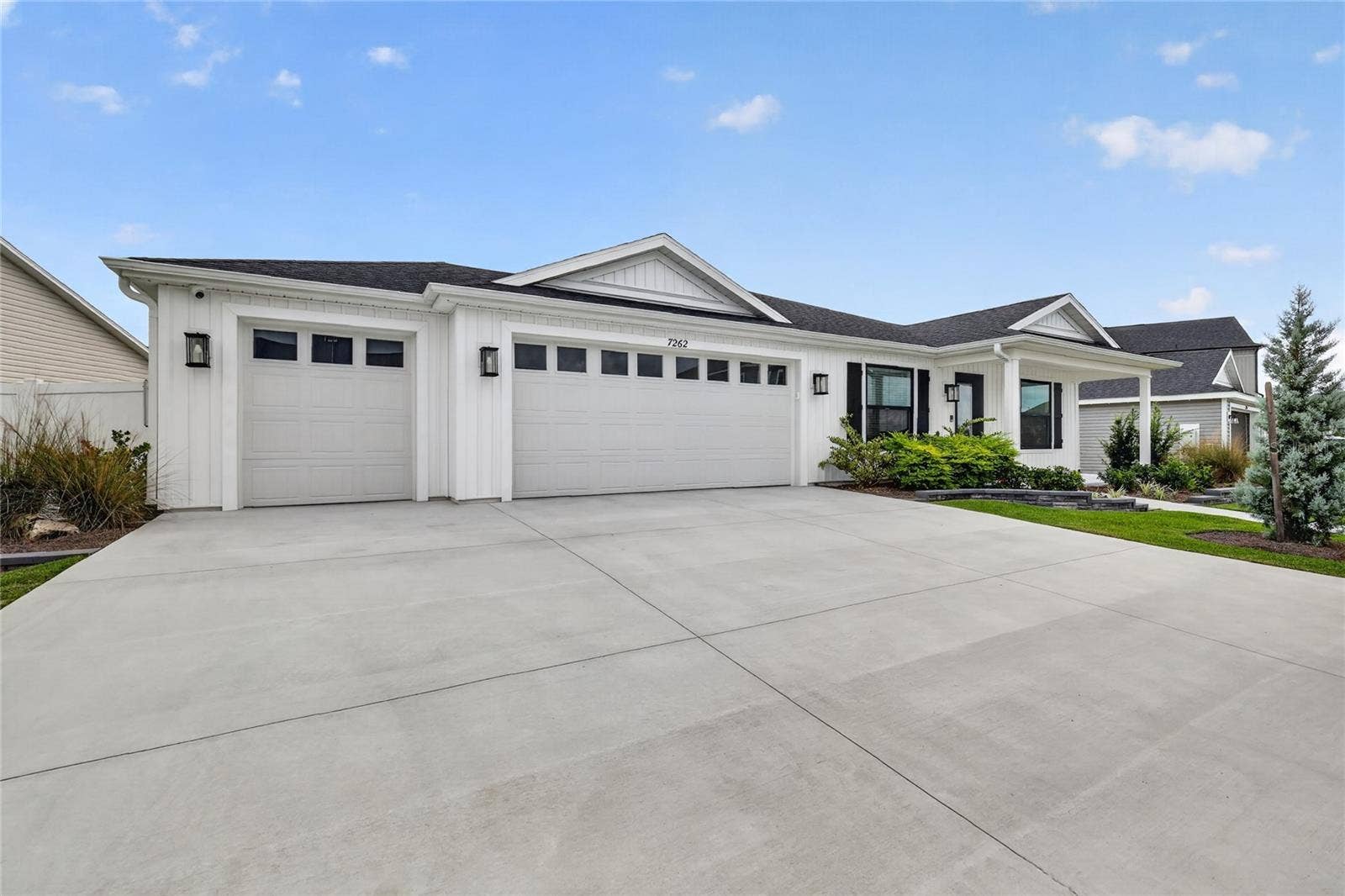 7262 MIDDLETON DRIVE, Middleton, FL 34762