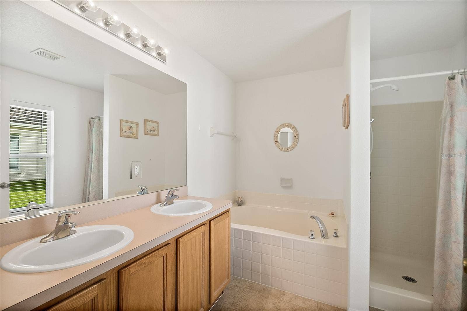 Primary En-Suite