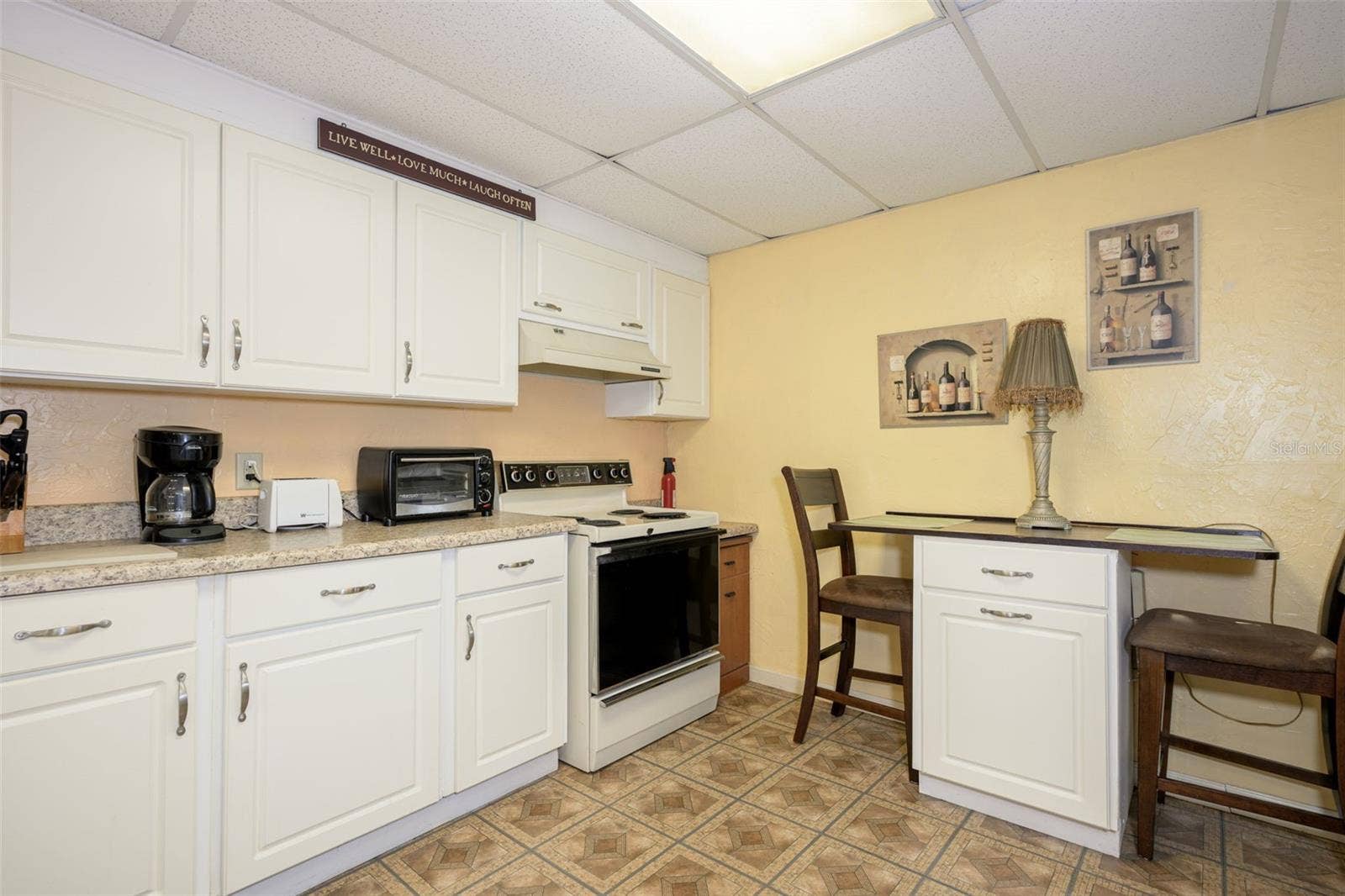 1523 S DAYTONA AVENUE, Flagler Beach, FL 32136 mother-in-law/cottage