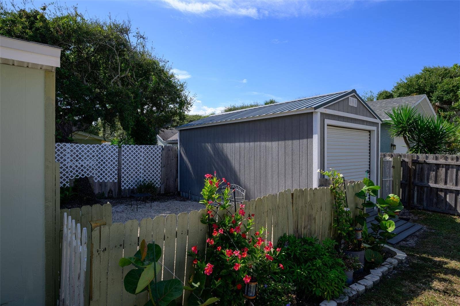 1523 S DAYTONA AVENUE, Flagler Beach, FL 32136 mother-in-law/cottage yard