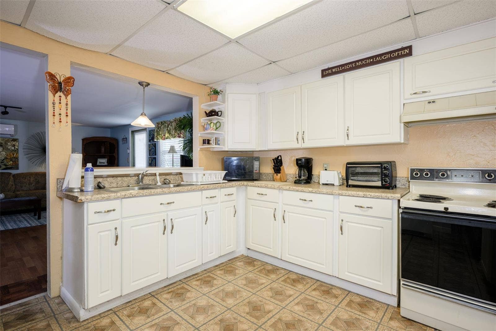 1523 S DAYTONA AVENUE, Flagler Beach, FL 32136 mother-in-law/cottage