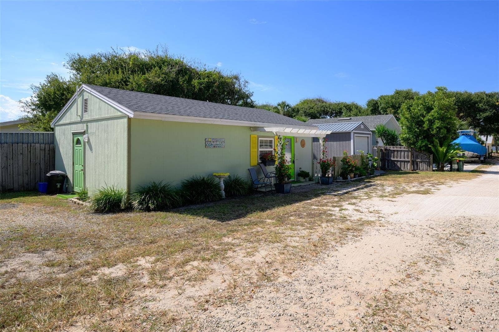 1523 S DAYTONA AVENUE, Flagler Beach, FL 32136 mother-in-law/cottage