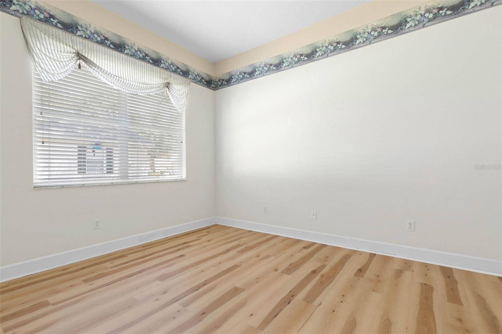 1128 GLENGAD RUN, Ormond Beach, FL 32174 1128 GLENGAD RUN, Ormond Beach, FL 32174