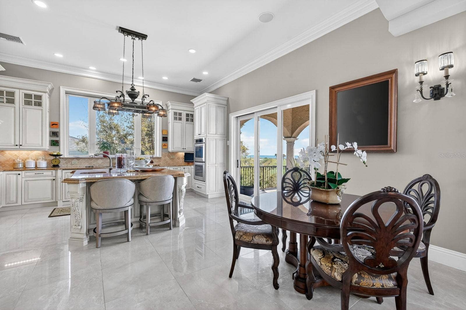Kitchen and Breakfast Nook