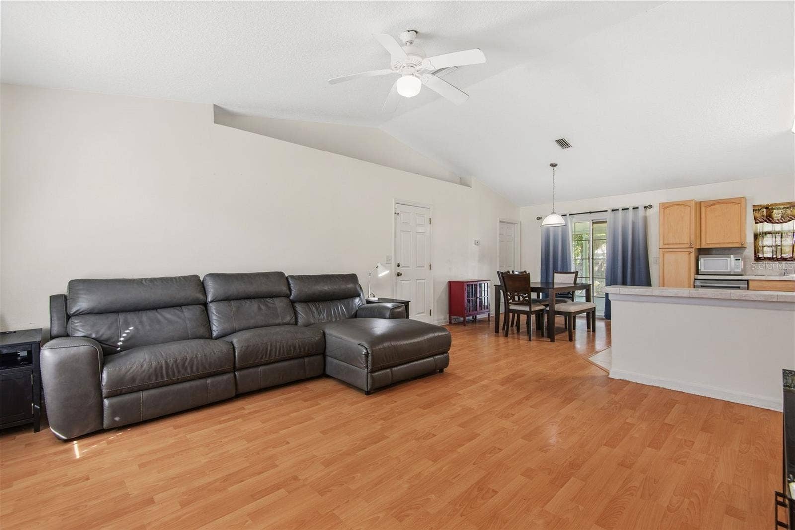 18 SLIPPER FLOWER PATH E, Palm Coast, FL 32164 18 SLIPPER FLOWER PATH E, Palm Coast, FL 32164