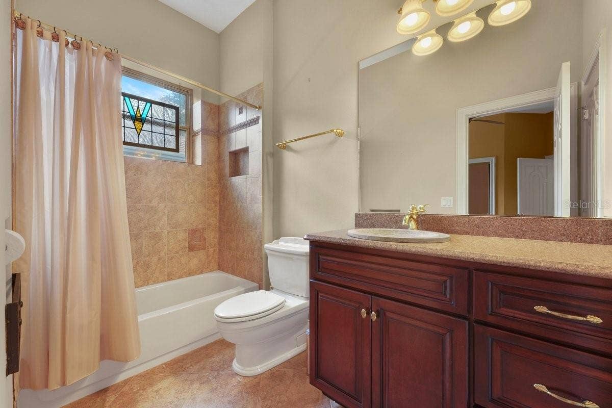 56 OAK VIEW CIRCLE W, Palm Coast, FL 32137 56 OAK VIEW CIRCLE W, Palm Coast, FL 32137