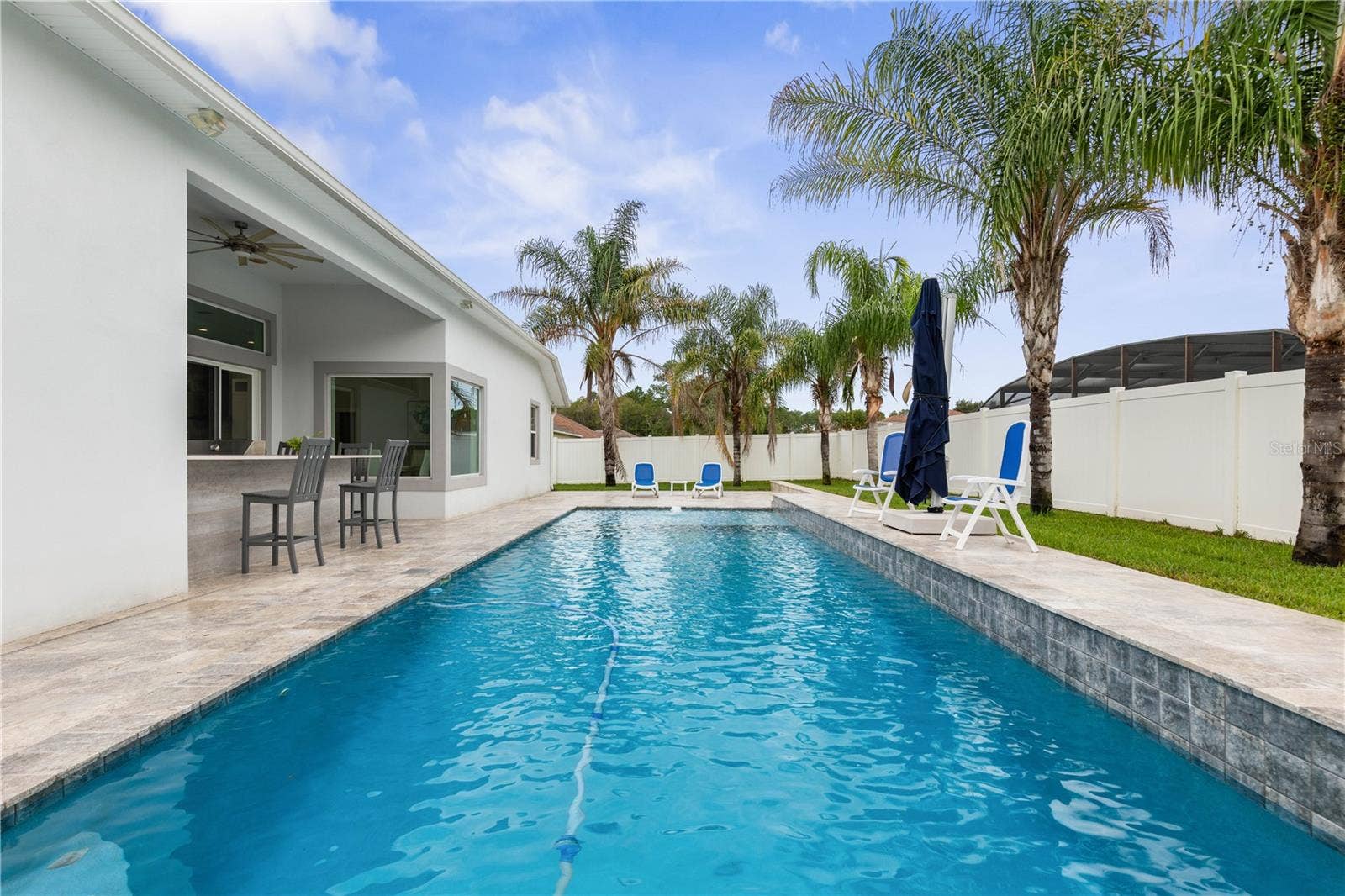2 ROBIN PLACE, Palm Coast, FL 32164 Huge saltwater pool