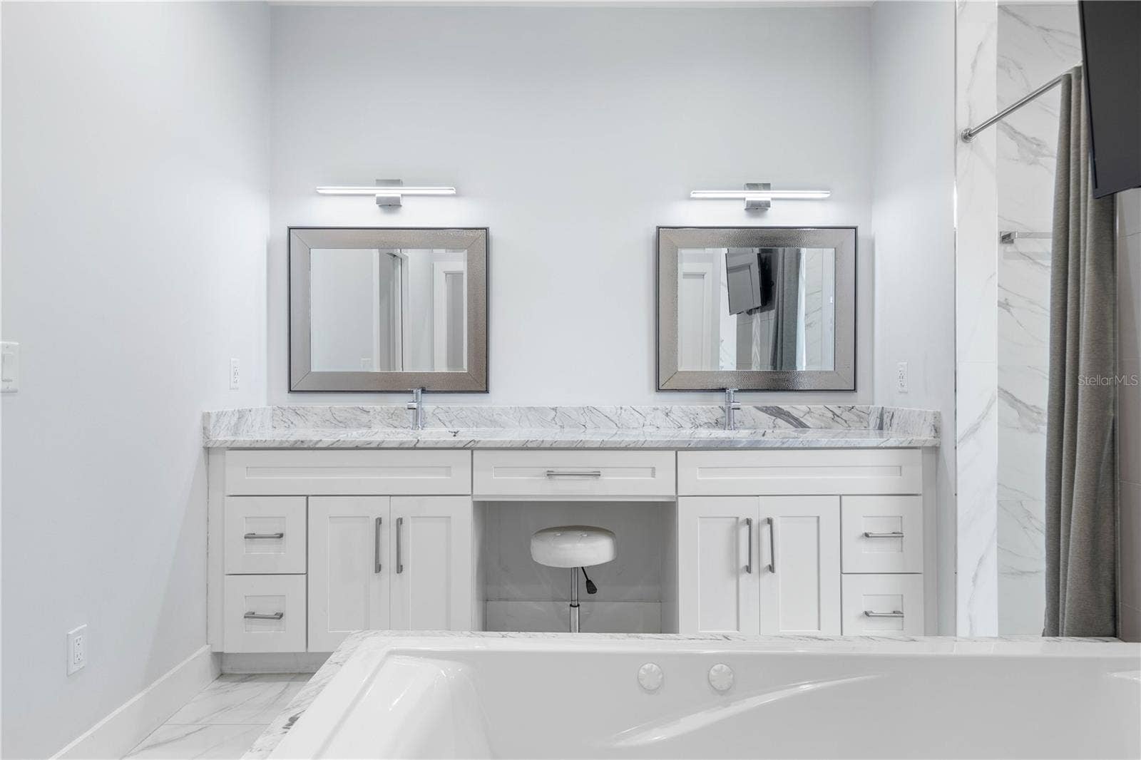 2 ROBIN PLACE, Palm Coast, FL 32164 Beautiful primary bathroom