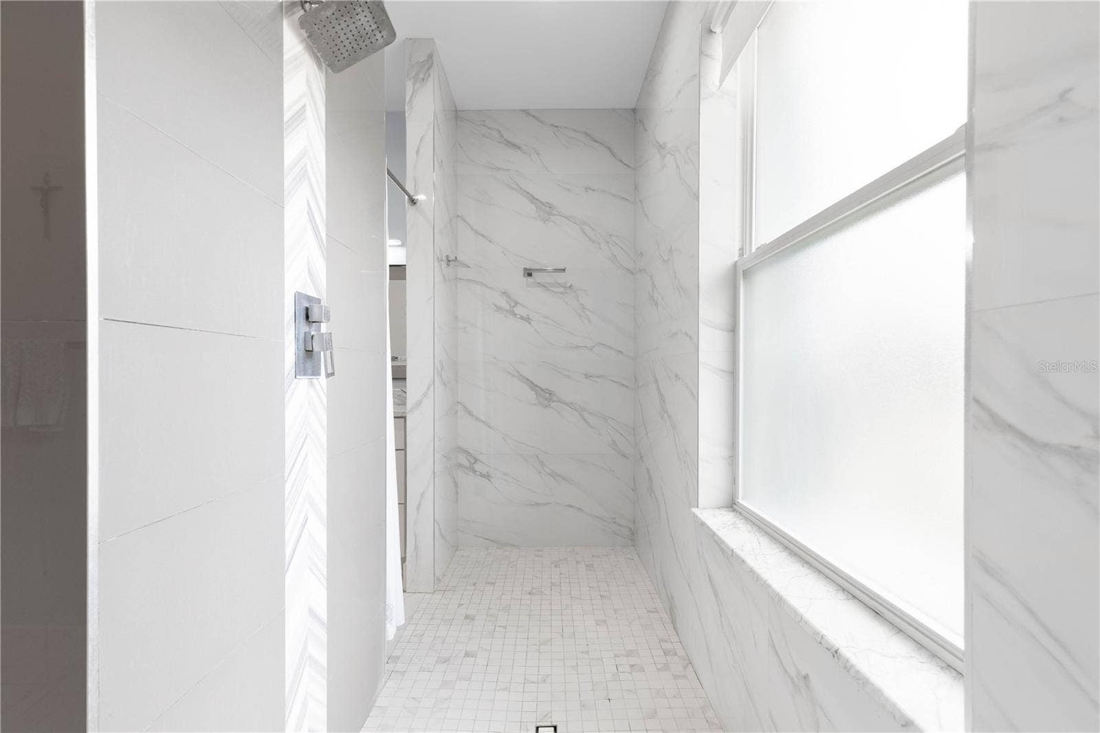 2 ROBIN PLACE, Palm Coast, FL 32164 Huge walkthrough primary shower
